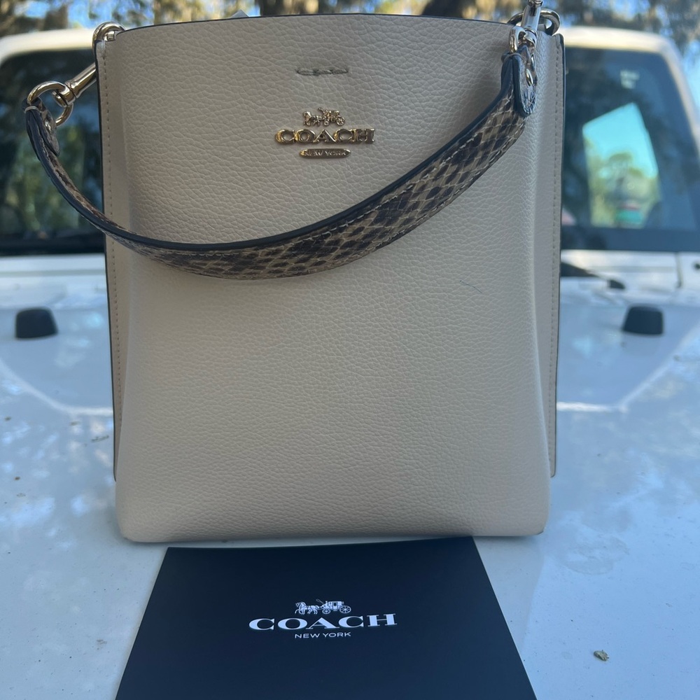 Coach Brand Tote City Bucket Bag